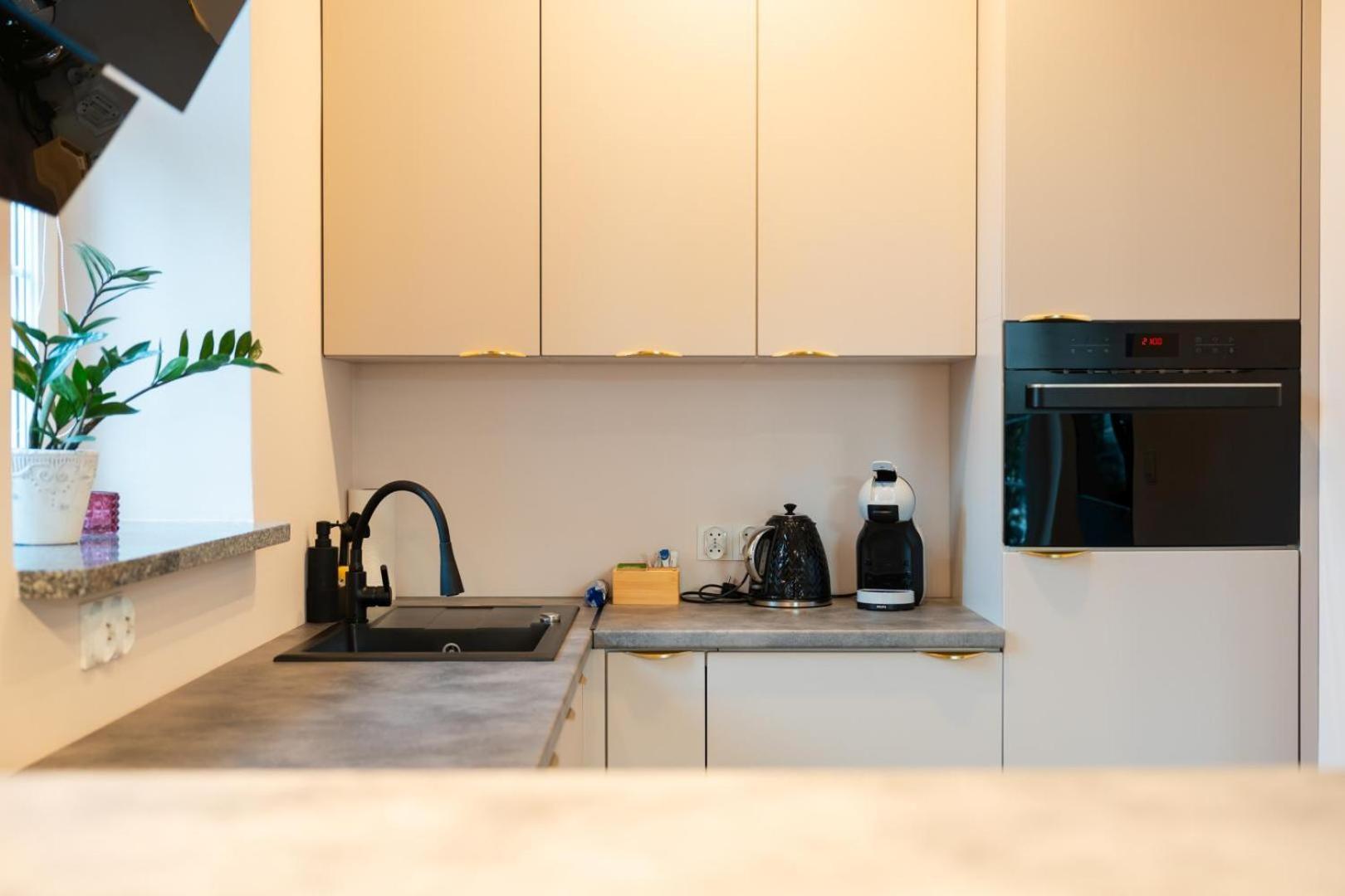 Apartament Smile - Z Prywatnym Monitorowanym Parkingiem By Spaceapart 옐레니아구라 외부 사진