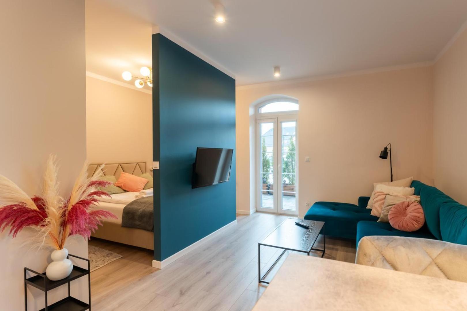 Apartament Smile - Z Prywatnym Monitorowanym Parkingiem By Spaceapart 옐레니아구라 외부 사진